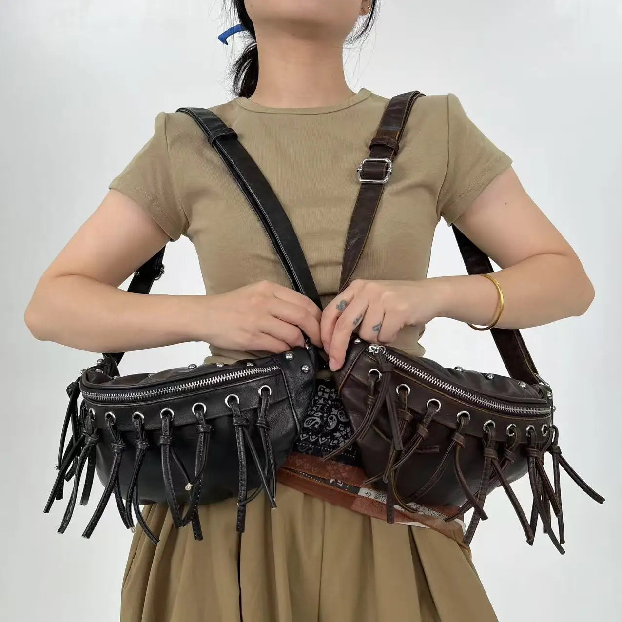 Ladies' fashion Y2K vintage crossbody bag with rivets and tassels, street punk retro shoulder bag