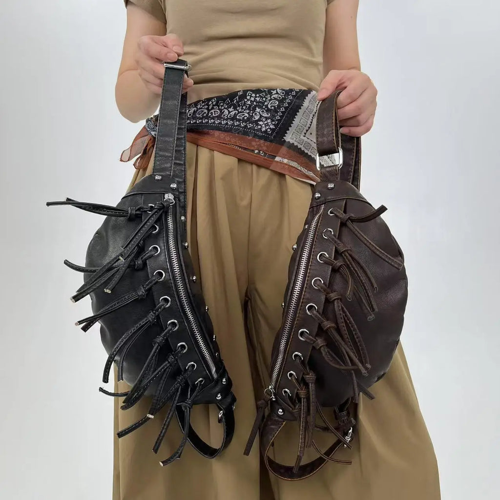 Ladies' fashion Y2K vintage crossbody bag with rivets and tassels, street punk retro shoulder bag